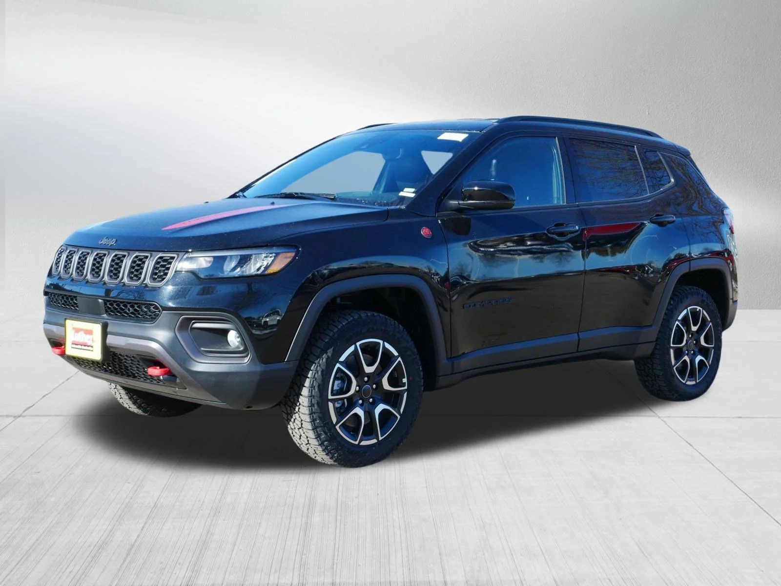 New 2026 Diamond Black Crystal Pearl-Coat Exterior Paint Jeep Trailhawk image 3