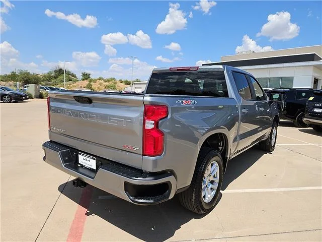 Used 2026 Silver Chevrolet RST 4x4 Crew Cab 5.75 ft. box 147.4 in. WB image 5