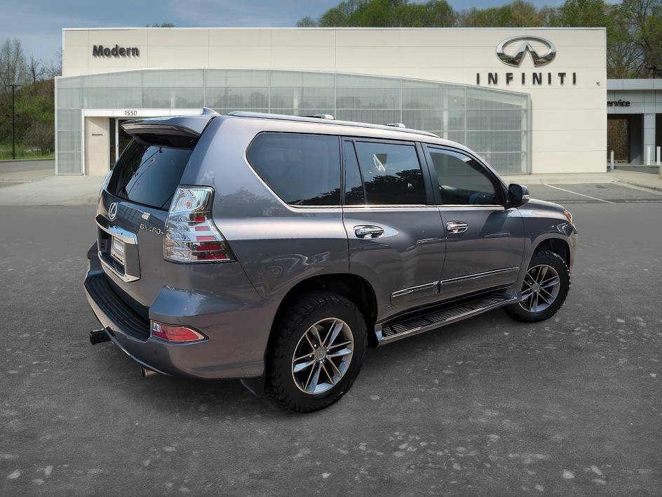 Used 2019 Gray Pearl Lexus 460 image 4