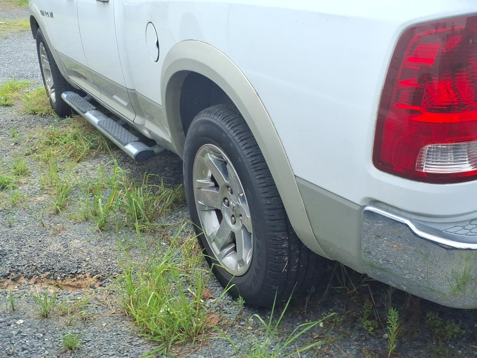 Used 2010 Bright White Dodge Laramie image 14