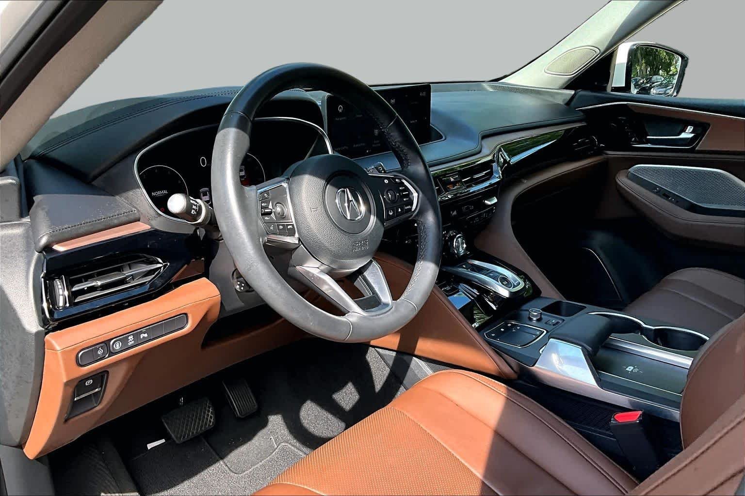 Used 2023 Platinum White Pearl Acura w/Technology Package image 18