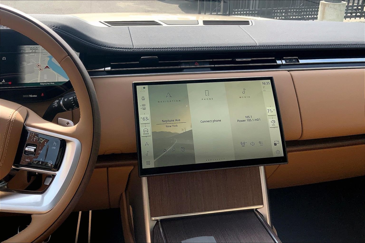 New 2026 Batumi Gold LAND ROVER SE LWB 7-Seats / V8 image 6