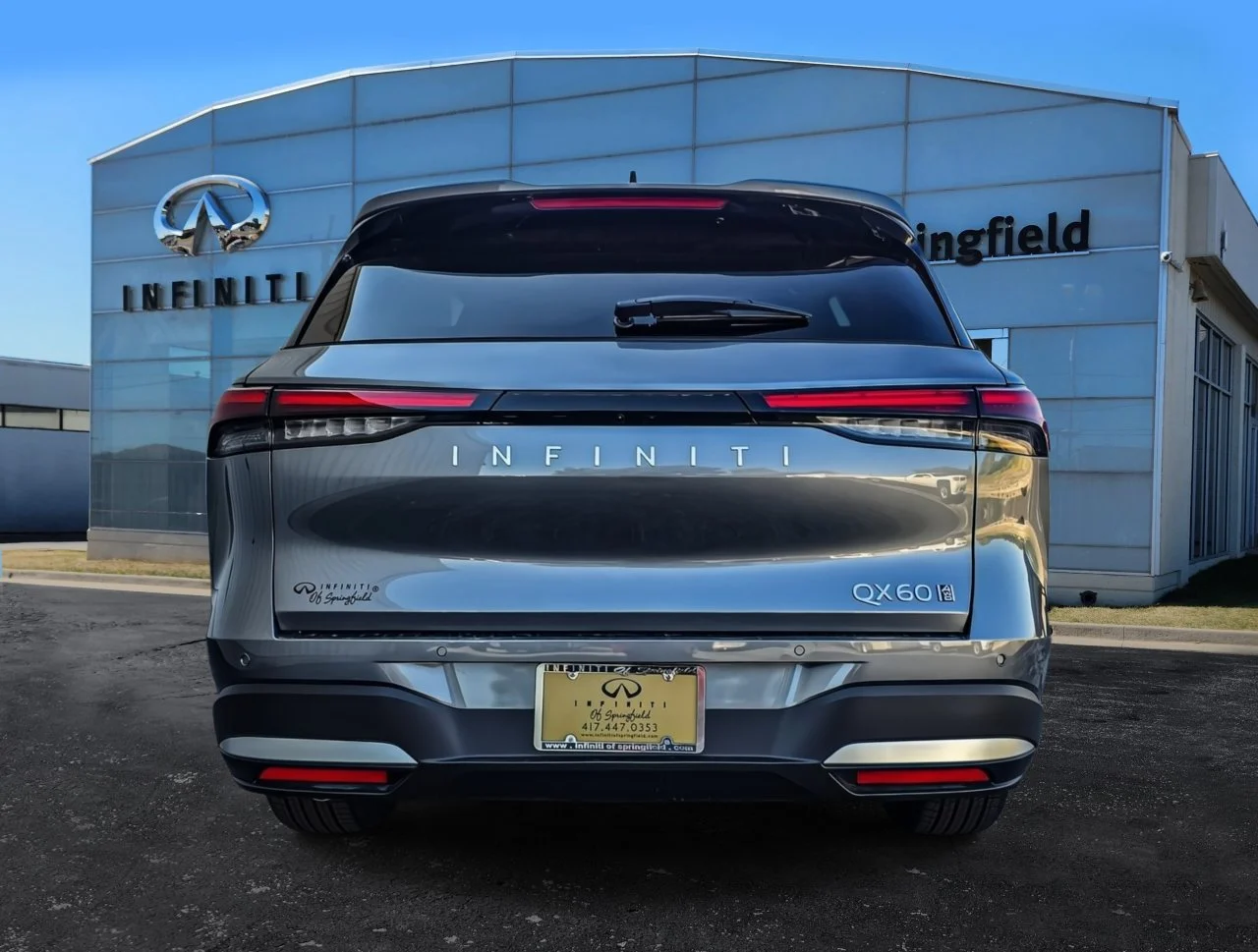 New 2027 GRAPHITE SHADOW INFINITI Luxe AWD image 5
