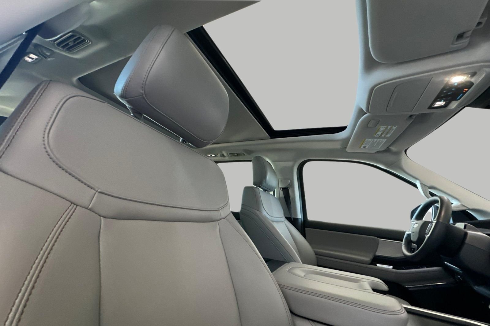 Used 2025 Gray Ford Active image 18