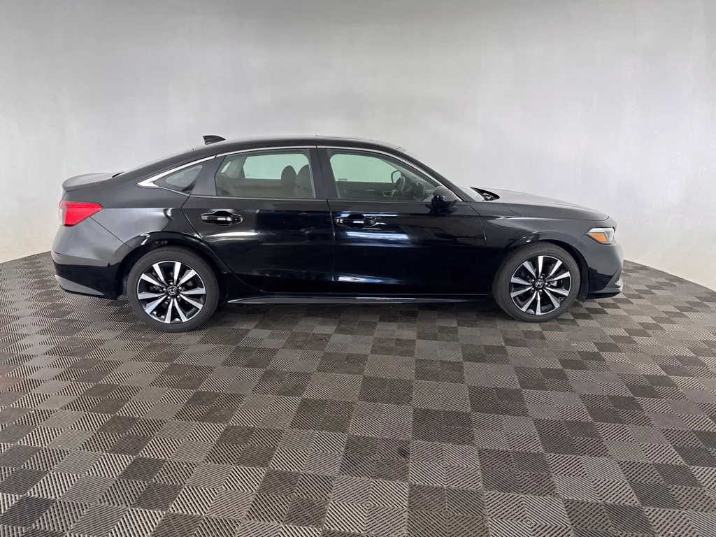 Used 2024 Blue Honda EX image 4