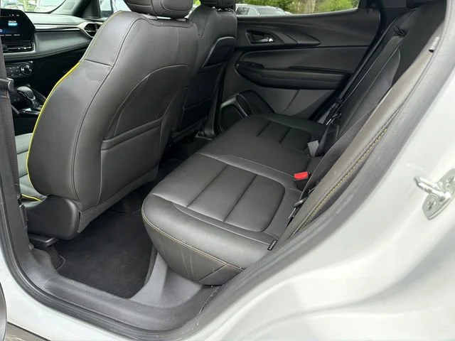 Used 2024 Iridescent Pearl Tricoat Chevrolet ACTIV image 20