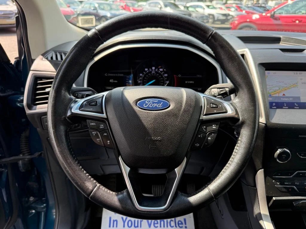 Used 2020 Green Ford SEL image 12