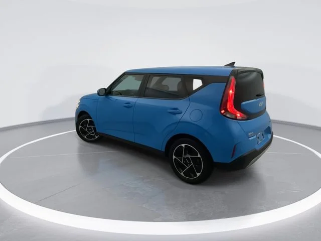 Used 2023 Blue Kia EX image 4