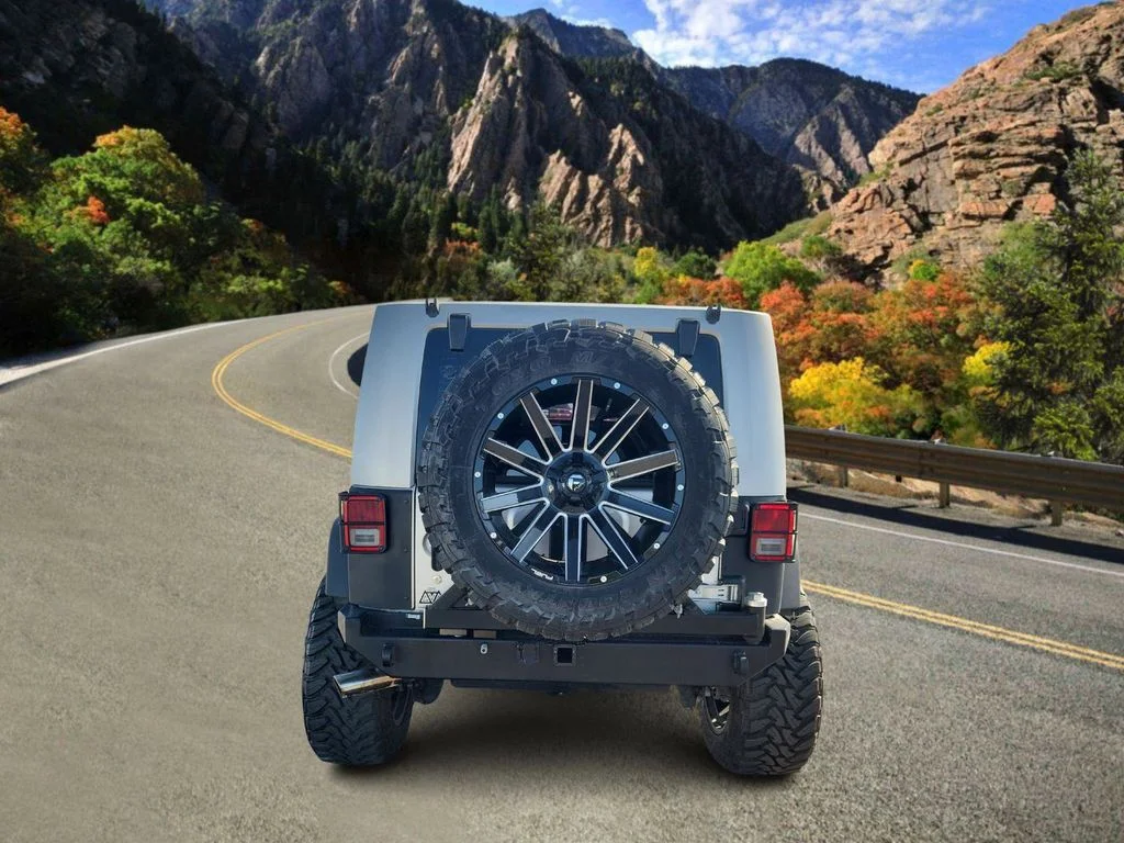 Used 2007 Silver Jeep Unlimited Rubicon image 4
