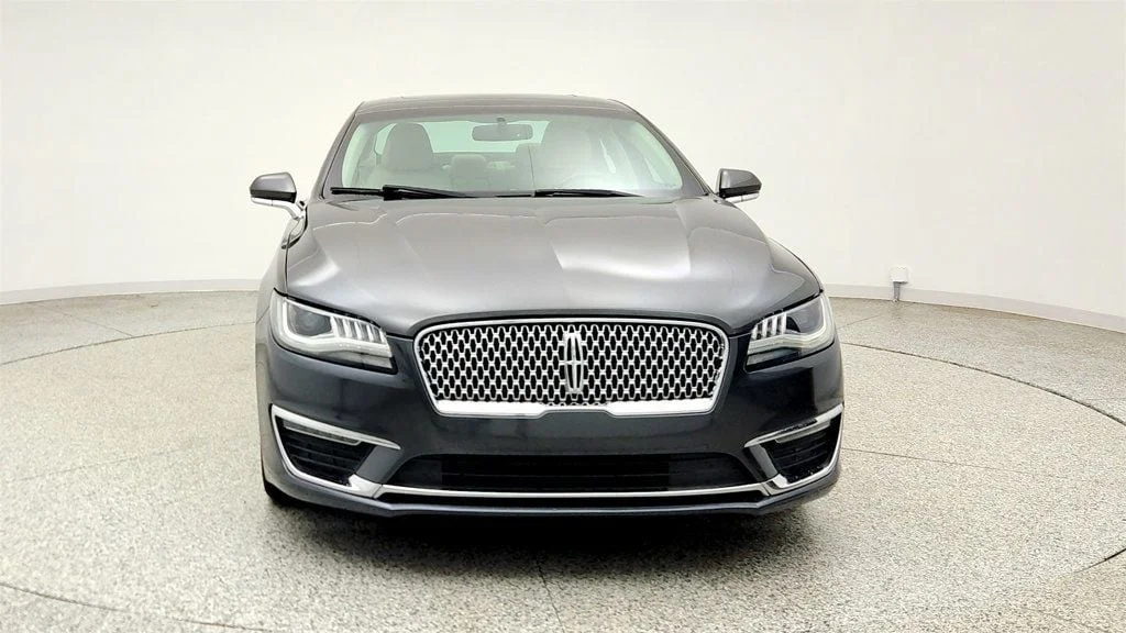Used 2017 Magnetic Grey Metallic Lincoln Reserve FWD w/ Power Moonroof, 19