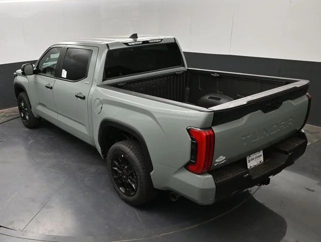 Used 2025  Toyota SR5 image 30