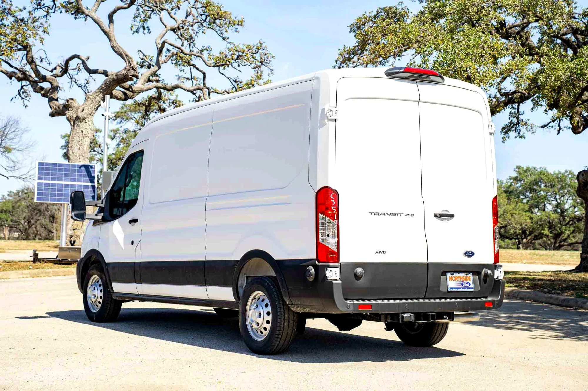 New 2025 Oxford White Ford  image 5