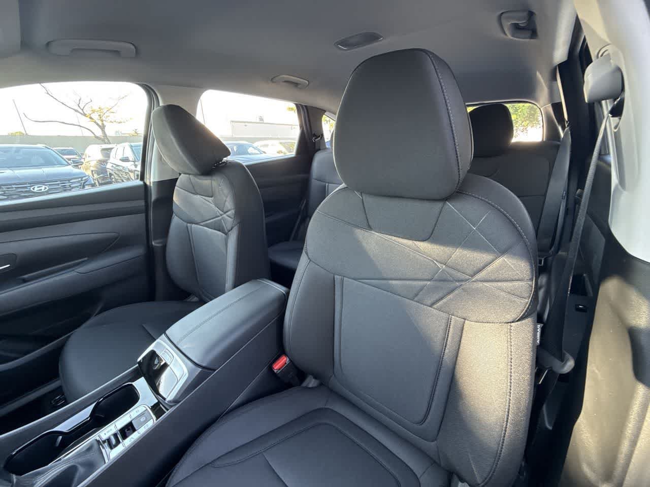 2026 Hyundai Tucson SE - Photo 14