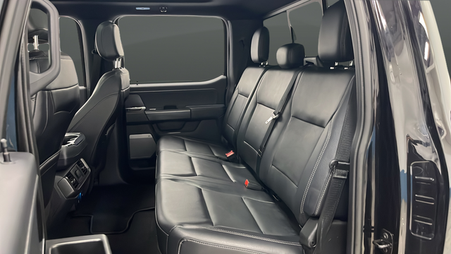 Used 2024 Agate Black Metallic Ford XLT image 22