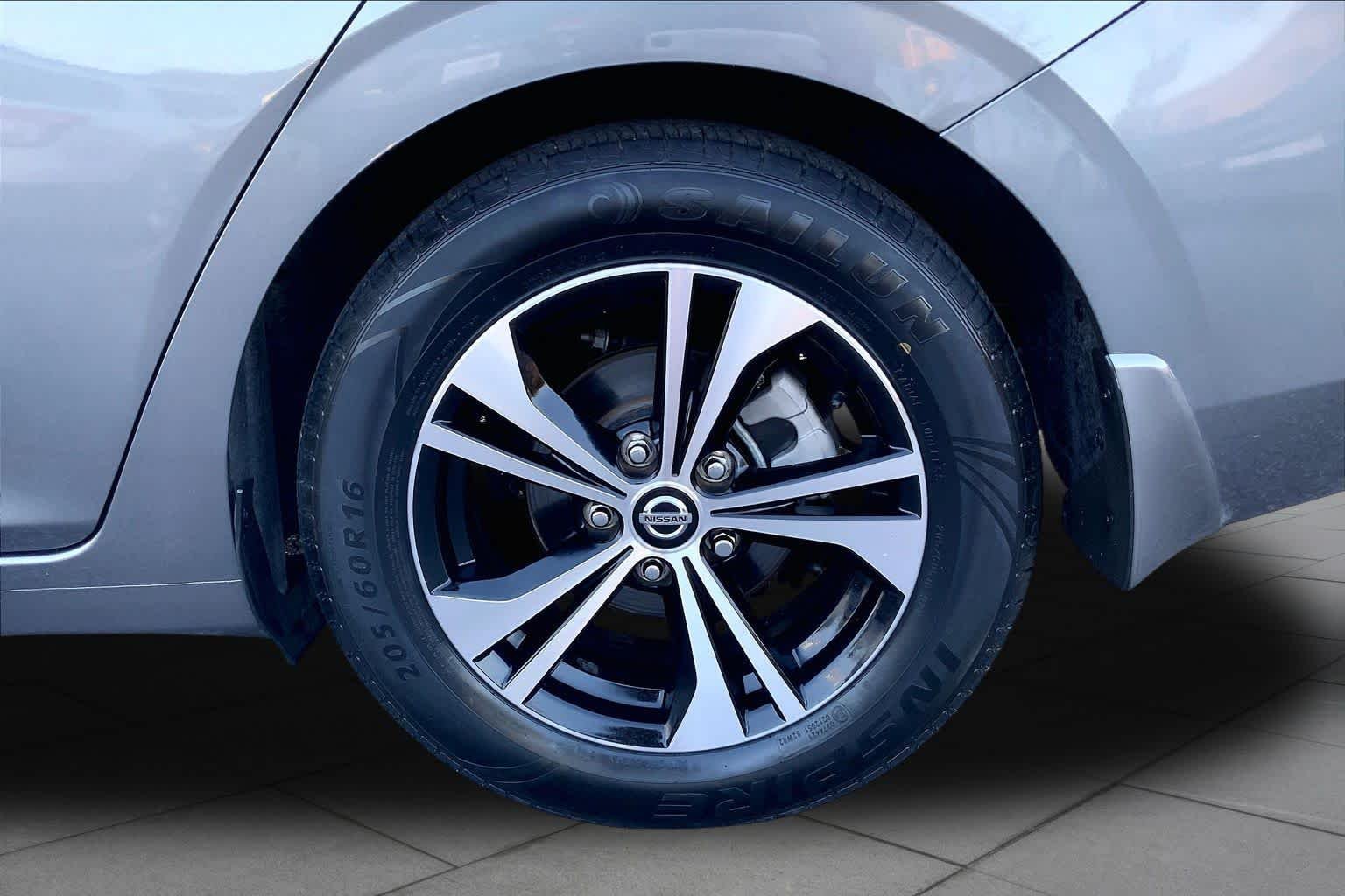 Used 2022 Gun Metallic Nissan SV image 9
