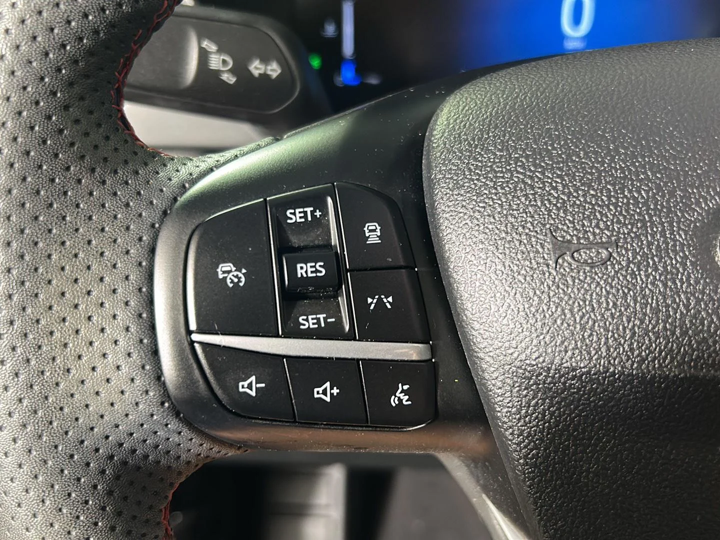 Used 2023 Agate Black Ford ST-Line image 21
