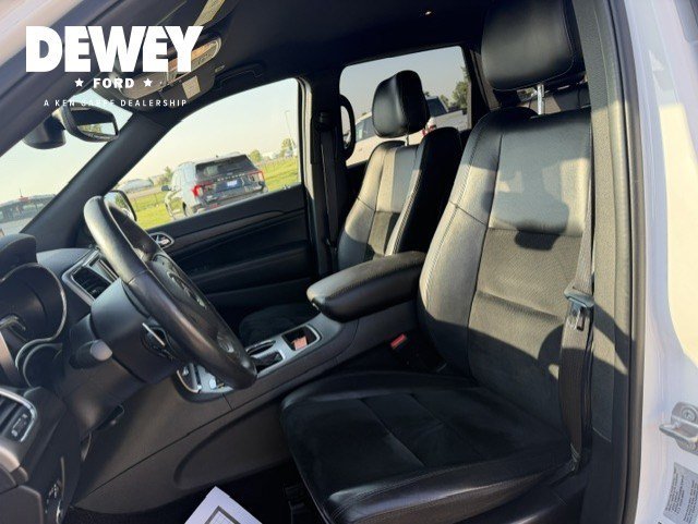 Used 2017 Bright White Clearcoat Jeep Altitude image 11