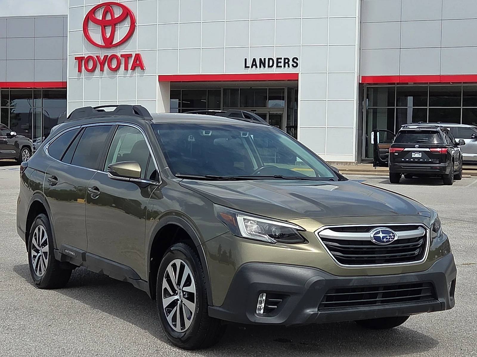 Used 2020 Autumn Green Metallic Subaru Premium image 1