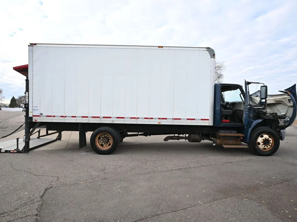 Used 2013 Blue International Series 4400 image 12