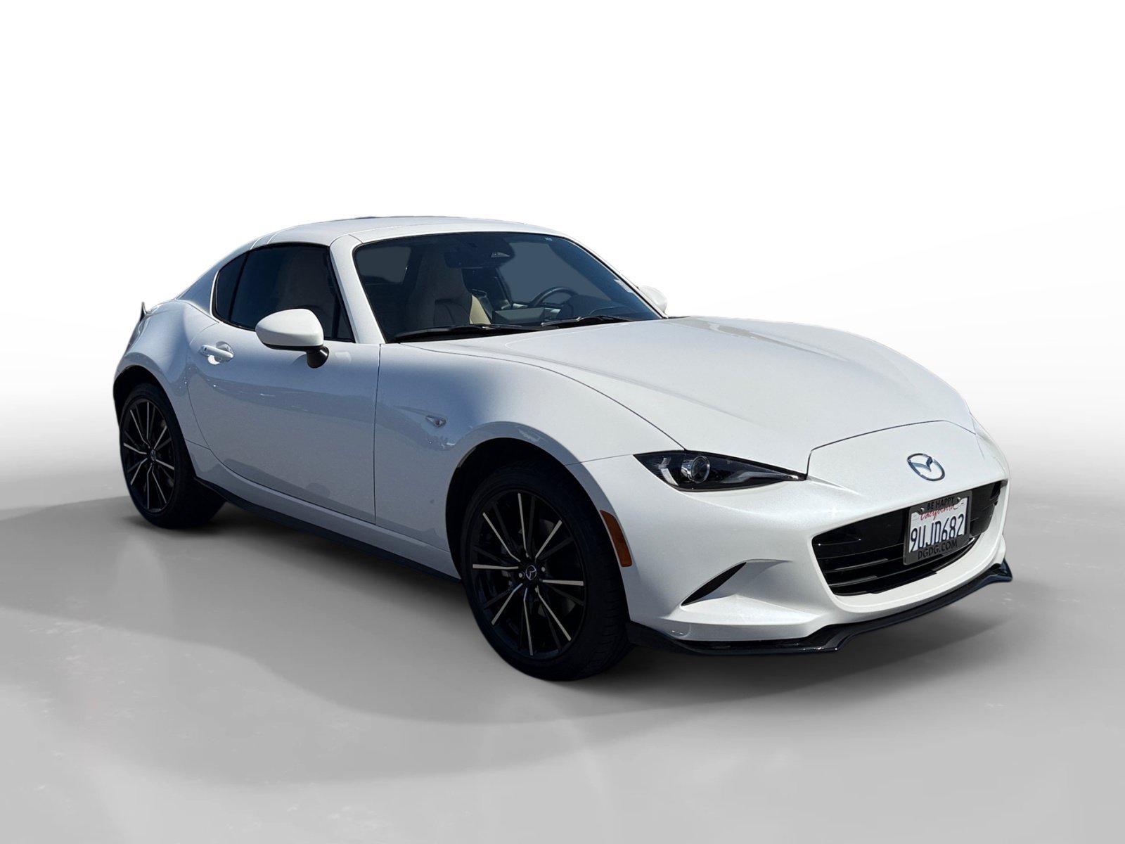 Certified Used 2025 Snowflake White Pearl Mazda Grand Touring image 7