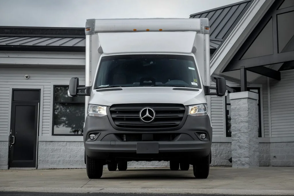 New 2026 Arctic White Mercedes-Benz Cab Chassis 170 WB image 5