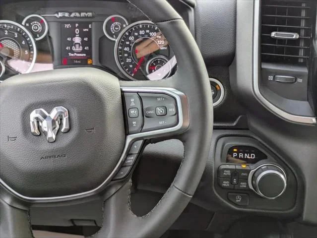 New 2026 Diamond Black Crystal Pearl-Coat Exterior Paint RAM LONE STAR image 20