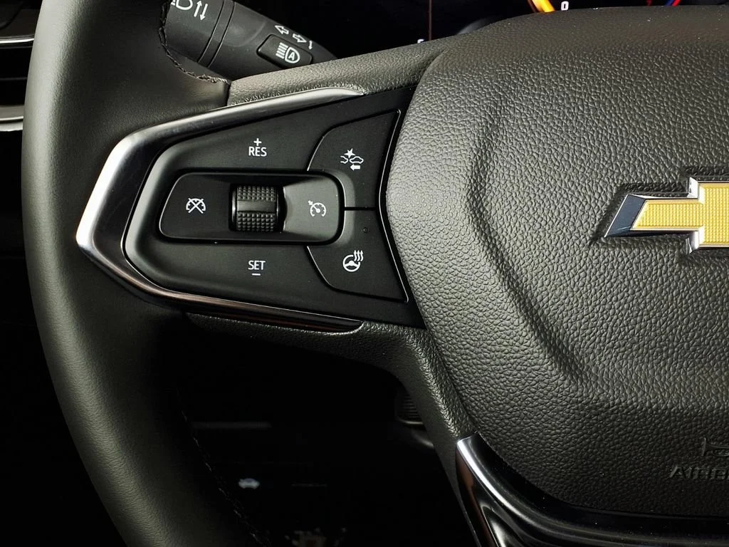 New 2026 Summit White Chevrolet LT image 17
