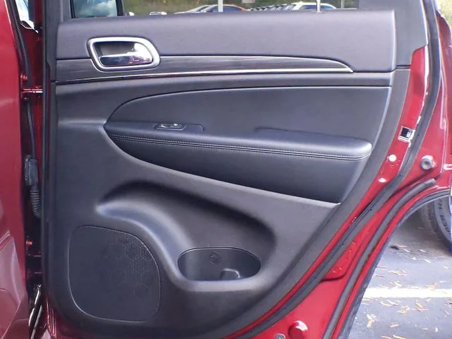 Used 2019 Red Jeep Limited image 35