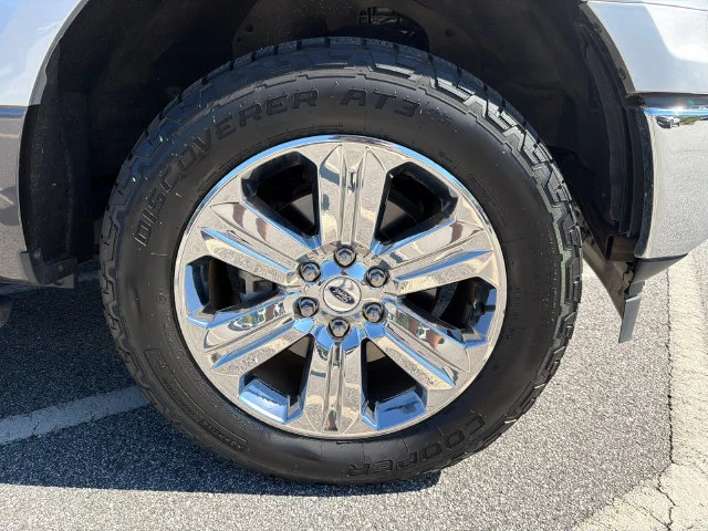 Used 2018 Silver Ford XLT image 12
