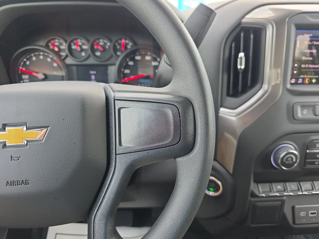 New 2026 Summit White Chevrolet Custom image 22