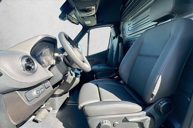 New 2026 Arctic White Mercedes-Benz  image 44