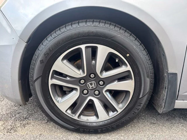 Used 2016 Silver Honda Touring Elite image 9