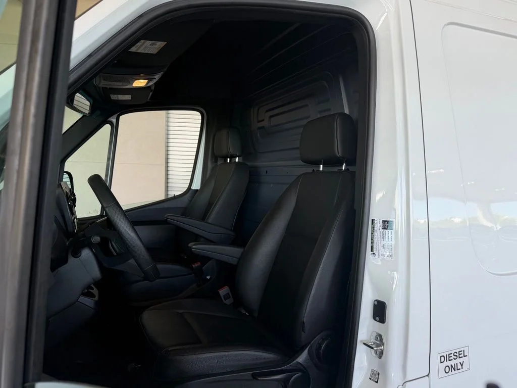 Used 2025 White Mercedes-Benz Cargo 170 WB image 14
