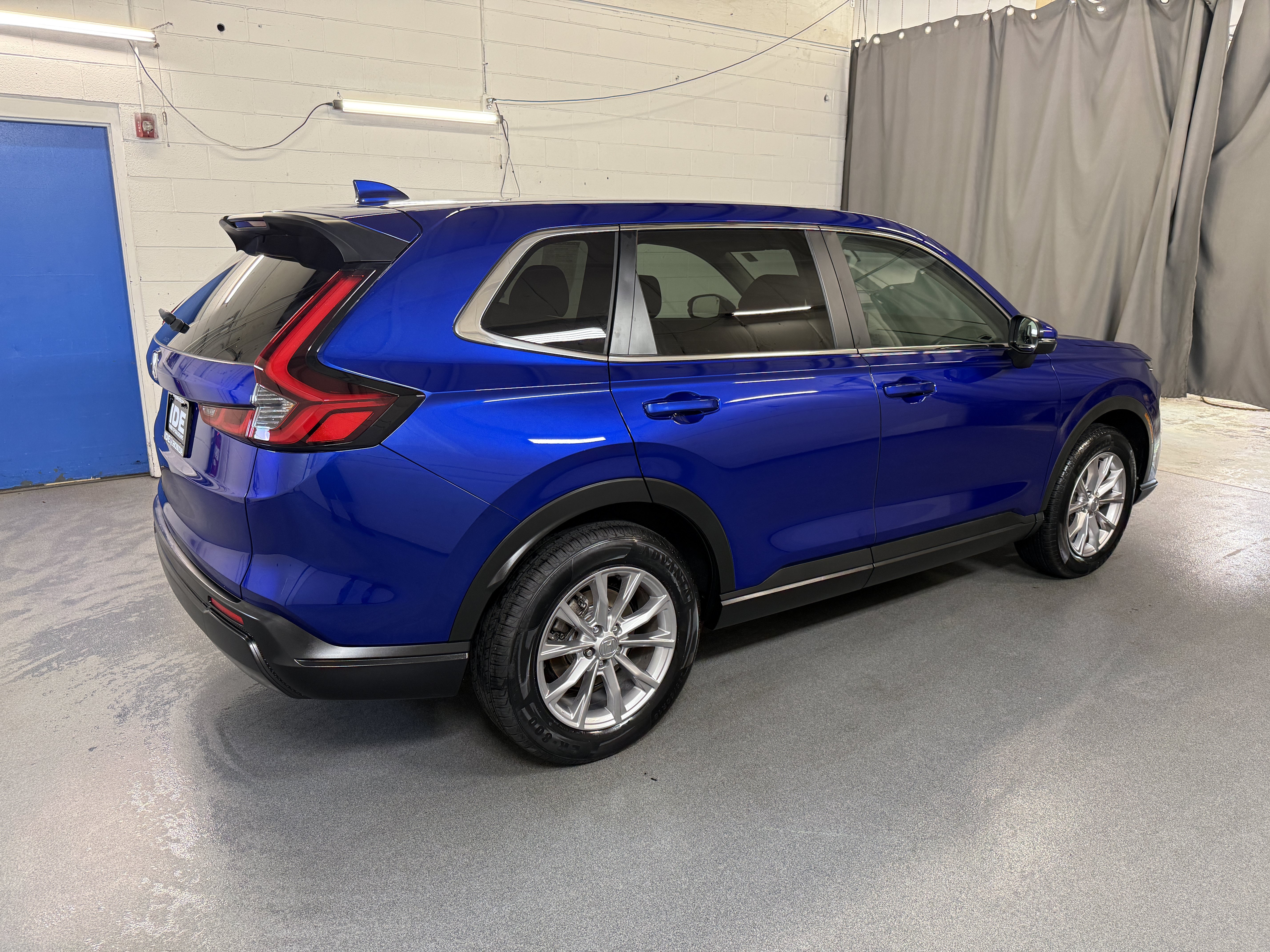 Used 2023 Canyon River Blue Metallic Honda EX image 9