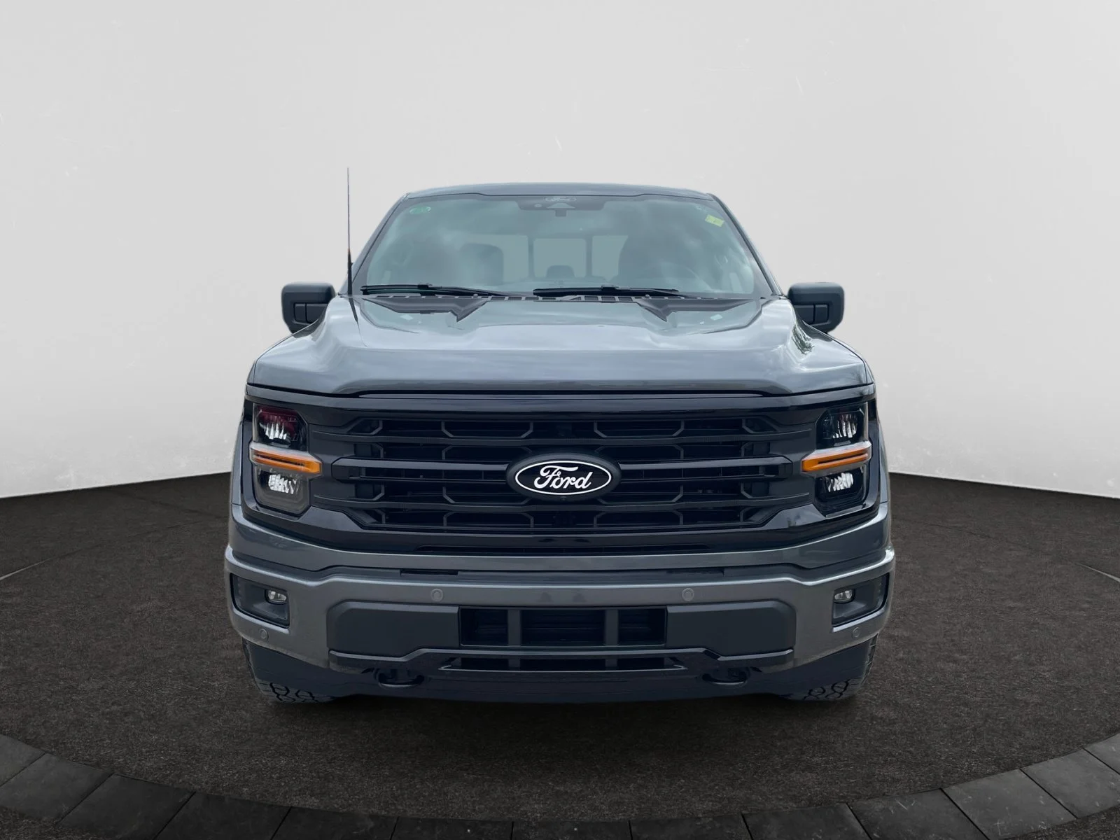 New 2026 Carbonized Grey Metallic Ford XLT image 8