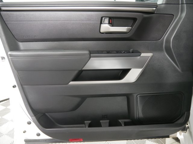 Used 2024 Ice Cap Toyota Crew Cab SR5 w/ Convenience Pkg image 8