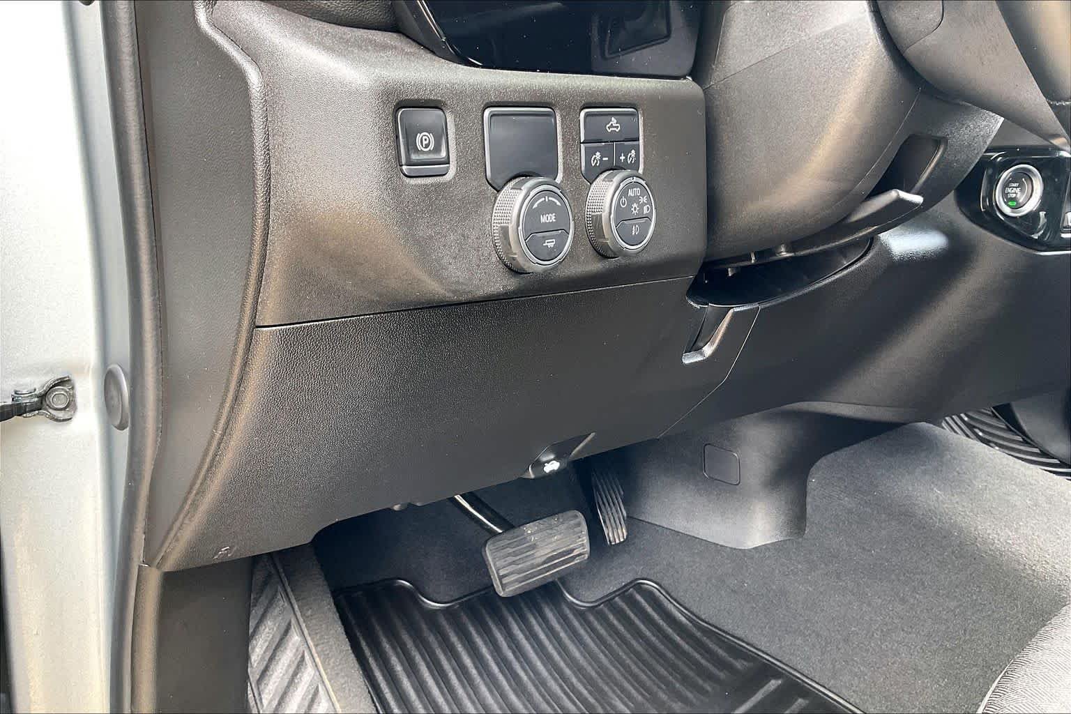Used 2026 Sterling Gray Metallic Chevrolet RST image 35