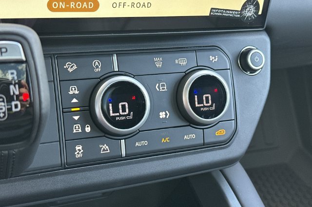 New 2026 Borasco Grey Land Rover X-Dynamic SE image 19