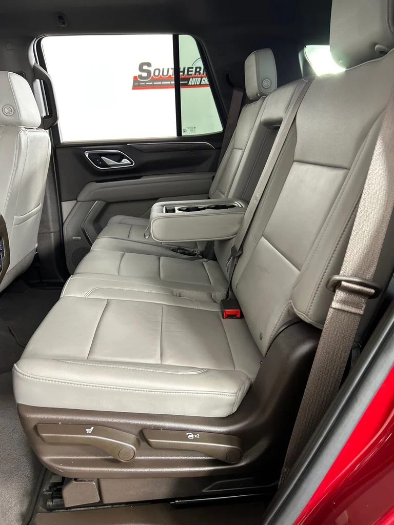 Used 2022 Red Chevrolet Z71 image 17