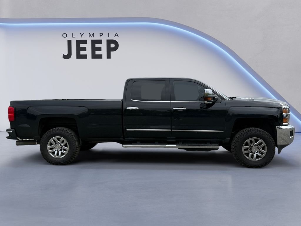 Used 2019 Black Chevrolet LTZ image 8