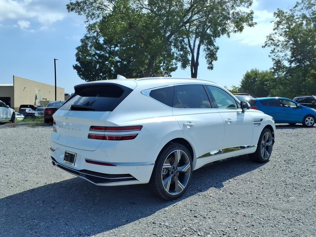 New 2027 White Genesis 2.5T Prestige image 5