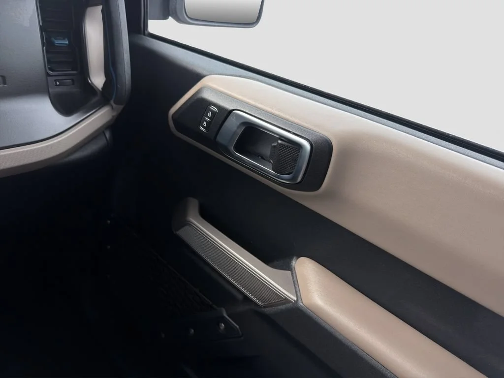 Used 2022 Gray Ford Base image 25