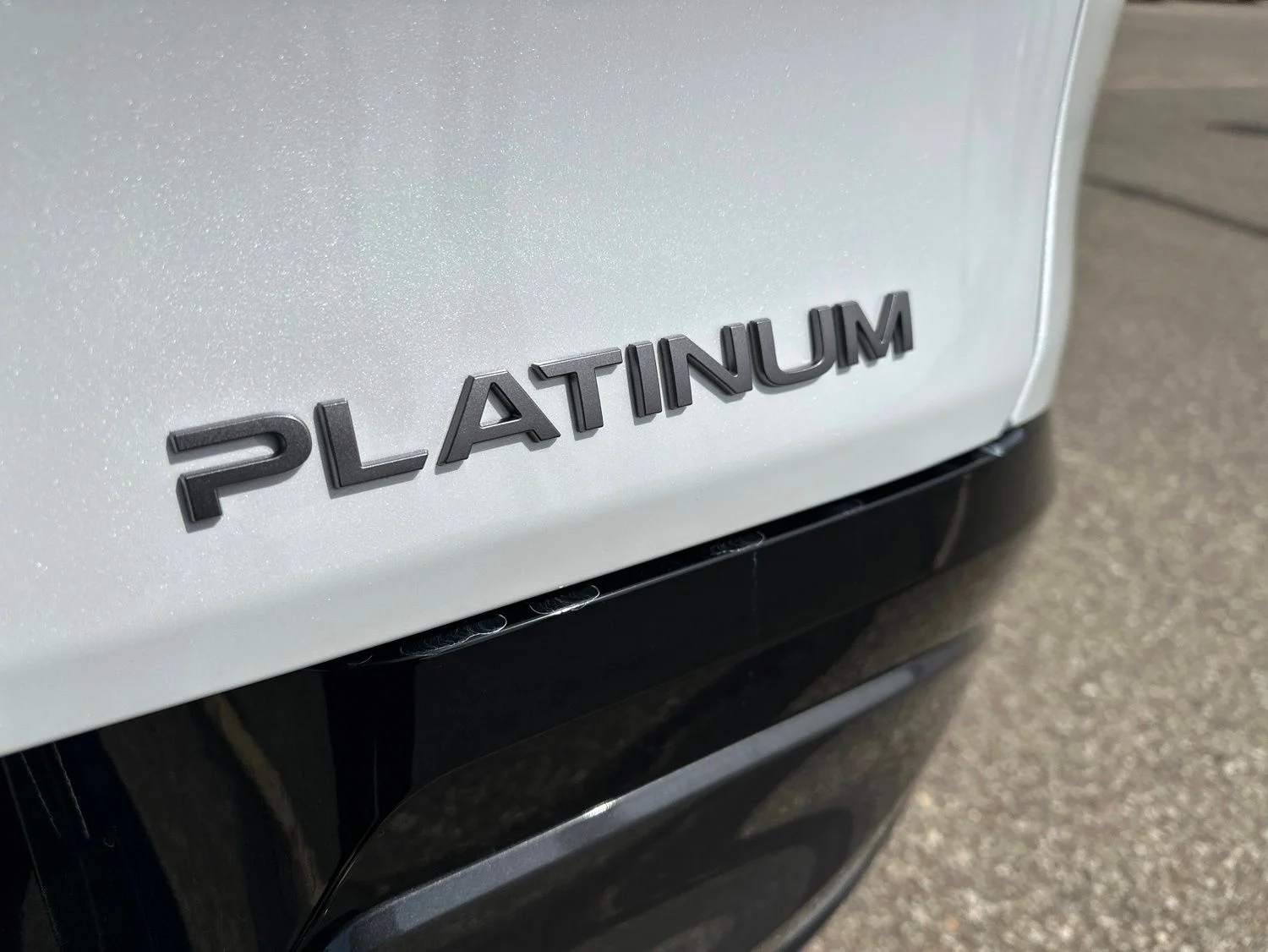 New 2026 Everest White Pearl TriCoat / Super Black Two-tone Nissan Platinum image 7