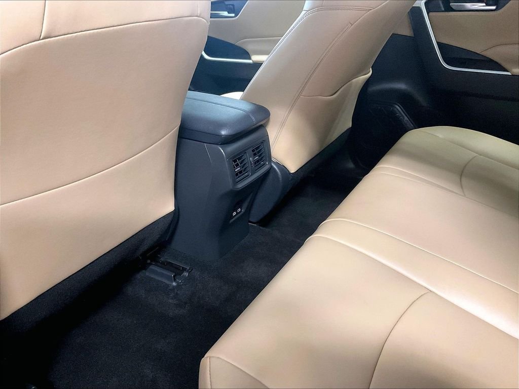 Used 2025 Black Toyota XLE Premium image 28