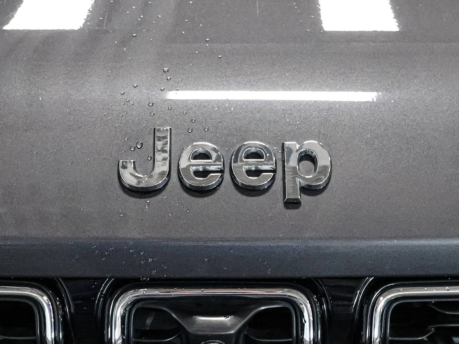 Used 2023 Gray Jeep Limited 4x4 image 14