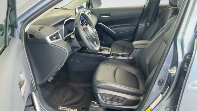 Used 2026  Toyota XLE image 19