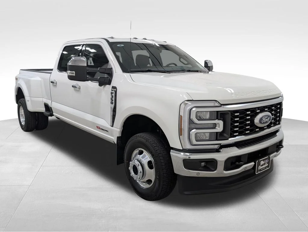 New 2026 Star White Metallic Tri-Coat Ford F-350® King Ranch® image 25