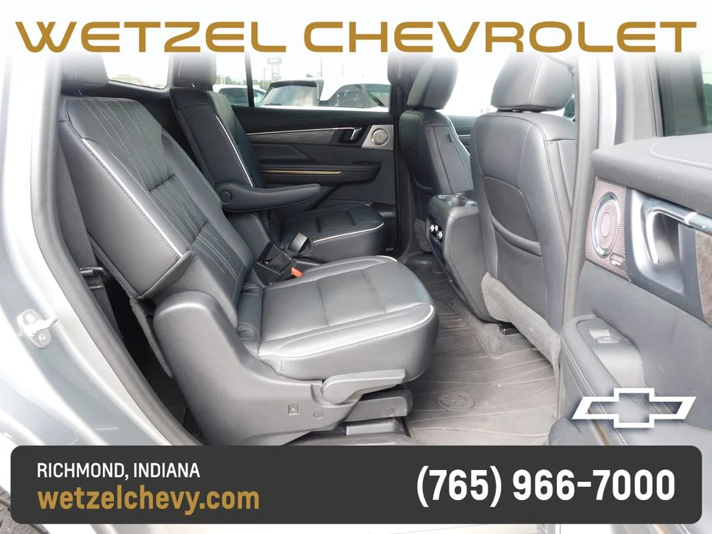 Used 2025 Gray Buick Avenir image 22