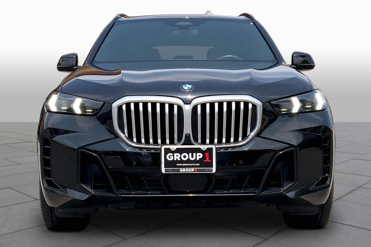 Used 2024 Black Sapphire Metallic BMW sDrive40i image 4