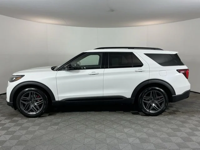 New 2026 Star White Metallic Tri-Coat Ford ST image 8